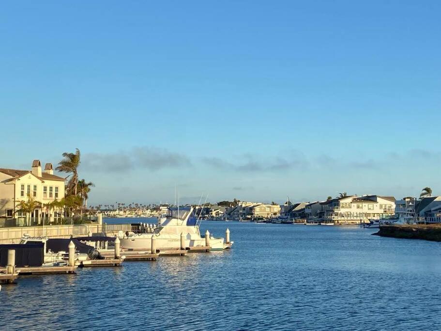 Gateway To Oxnard Beach Extérieur photo